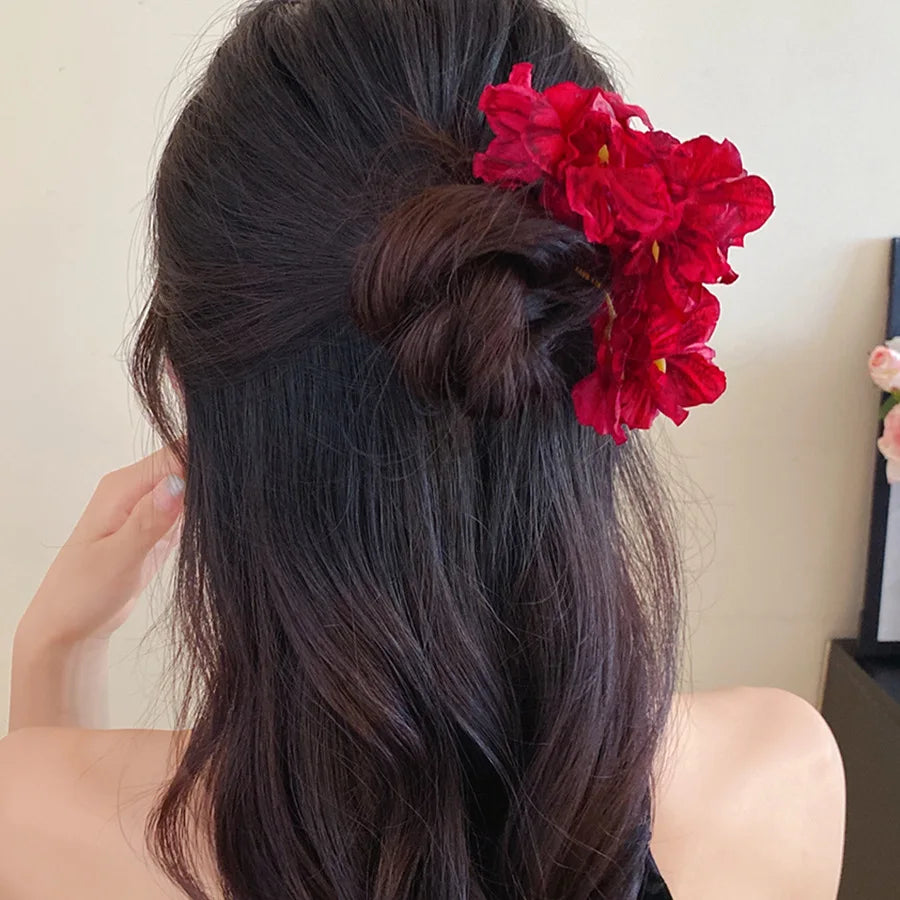 Épingle à cheveux fleurs rouges bohème femme